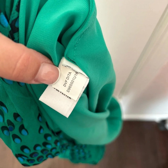 DIANE VON FURSTENBERG Dita printed silk-georgette
dress$400 - Picture 7 of 7